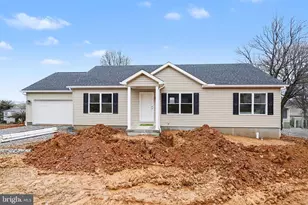 35 W Sunset View St, Spring Grove, PA 17362 - Photo 3