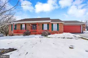 49 Edgehill Rd, Glen Rock, PA 17327 - Photo 1