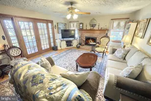 4166 Robinhood Dr, York, PA 17408 - Photo 15