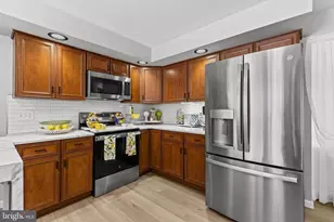 4009 Robinhood Dr, York, PA 17408 - Photo 13