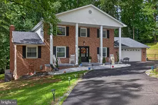 4009 Robinhood Dr, York, PA 17408 - Photo 1