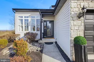 505 North Burberry Lane, Mount Wolf, PA 17347 - Photo 5