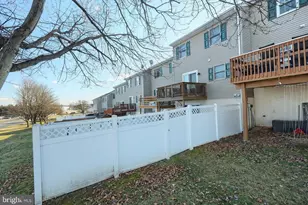 2435 Woodmont Dr, York, PA 17404 - Photo 23