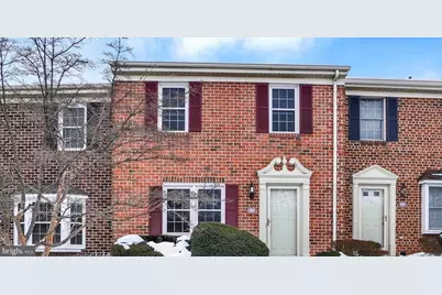 305 Chambers Rdg Ridge #305, York, PA 17402 - Photo 1