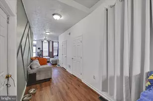 321 E Poplar St, York, PA 17403 - Photo 9