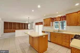 2511 Eldorado, York, PA 17402 - Photo 9