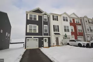 320 Avon Dr, Red Lion, PA 17356 - Photo 3