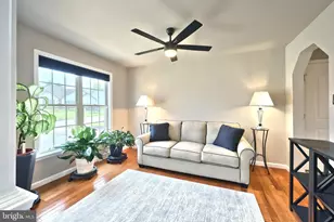 1407 Wheatfield Dr, York, PA 17408 - Photo 9