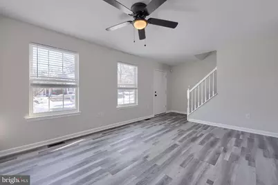 185 Charles Circle, York, PA 17406 - Photo 3