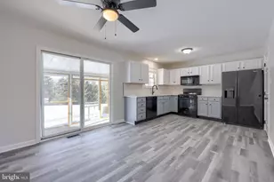 185 Charles Cir, York, PA 17406 - Photo 5