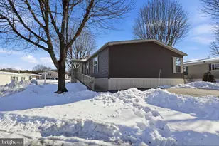 301 Robin Dr, Red Lion, PA 17356 - Photo 29