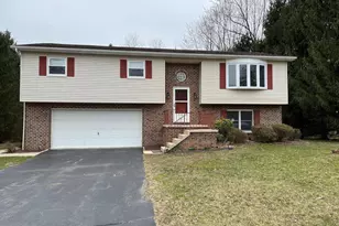 334 Allegheny Dr, York, PA 17402 - Photo 1