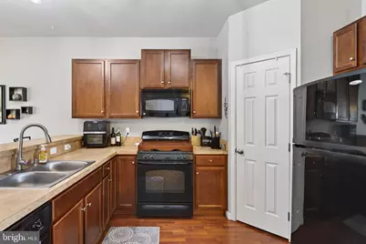 2436 Schultz Way #19, York, PA 17402 - Photo 7