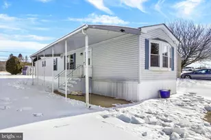 107 Carbridge Rd E, Stewartstown, PA 17363 - Photo 1