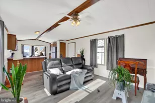 107 Carbridge Rd E, Stewartstown, PA 17363 - Photo 3