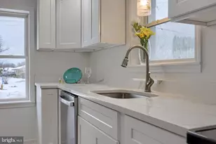 2850 Mayfield Dr, Dover, PA 17315 - Photo 7