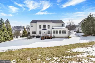 675 Clydesdale Dr, York, PA 17402 - Photo 3