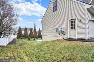 155 Austin Dr, Mount Wolf, PA 17347 - Photo 25