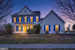 942 Kavanagh Cir, Red Lion, PA 17356 - Photo 1