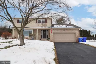 500 Cortleigh Dr, York, PA 17402 - Photo 3