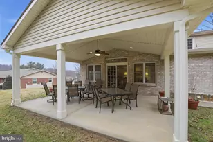 3759 Silverwood Dr, York, PA 17402 - Photo 5