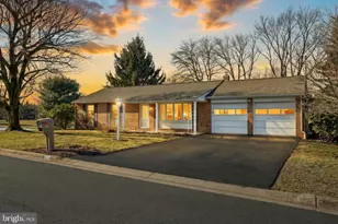 1848 Radnor Rd, York, PA 17402 - Photo 1