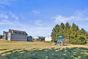 233 N 3rd St, New Freedom, PA 17349 - Photo 3