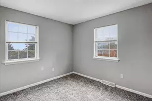 1360 Breezeview Dr, York, PA 17404 - Photo 13