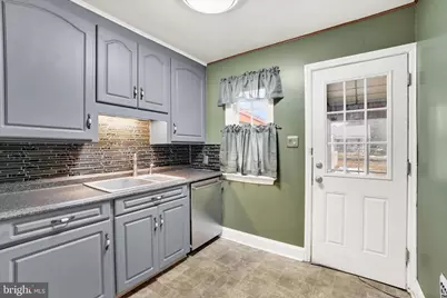 258 N Seward Street, York, PA 17404 - Photo 9