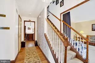 1383 Sterling Dr, York, PA 17404 - Photo 3