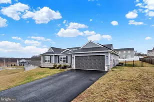 303 Normandy Ln, Dillsburg, PA 17019 - Photo 3