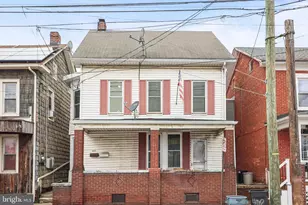 402 Broadway, Hanover, PA 17331 - Photo 1