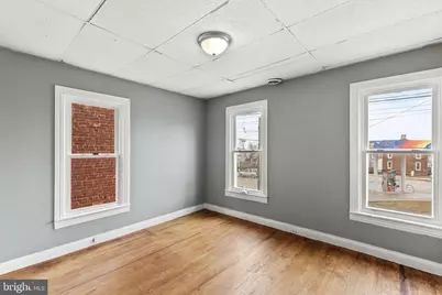 402 Broadway, Hanover, PA 17331 - Photo 9