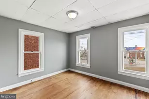 402 Broadway, Hanover, PA 17331 - Photo 9