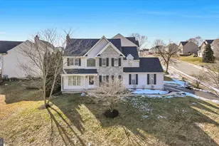 24 Rockdale Dr, Seven Valleys, PA 17360 - Photo 1