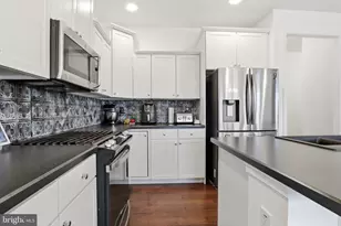 215 Azalea Dr, Windsor, PA 17366 - Photo 15