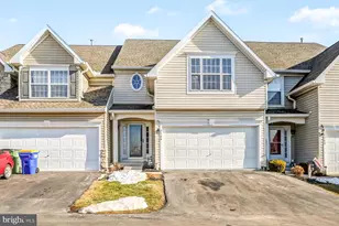 2255 W Slater Hill Ln W, York, PA 17406 - Photo 1