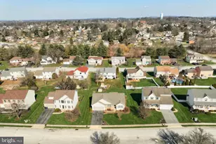 1835 Michelle Dr, York, PA 17408 - Photo 5