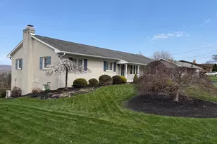 22 Northview Dr, Hanover, PA 17331 - Photo 5