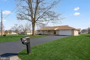 4081 Mulberry Ln, Dover, PA 17315 - Photo 5