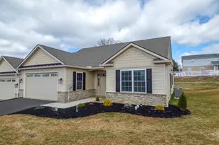 620 Bluff Stone Dr, York, PA 17402 - Photo 1