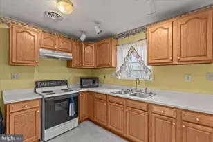 84 Lakeview Cir, Hanover, PA 17331 - Photo 9