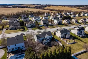 1660 Rosebrook Dr, York, PA 17402 - Photo 5