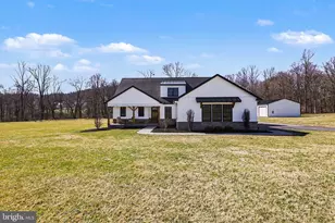 545 Pleasant View Rd, Lewisberry, PA 17339 - Photo 1