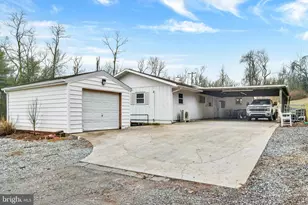 659 Moores Mountain Rd, Mechanicsburg, PA 17055 - Photo 1