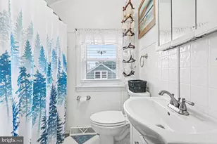 1330 Canterbury Ln, York, PA 17406 - Photo 7