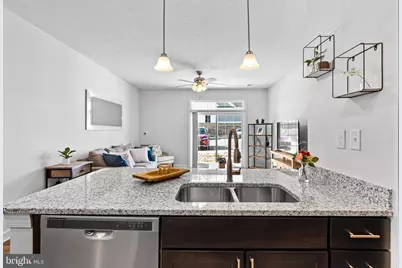 1020 Crew St #303, Hanover, PA 17331 - Photo 5