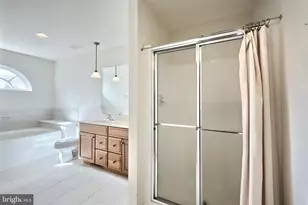 115 N Fountain Dr, York, PA 17402 - Photo 25