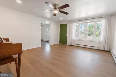 282 E Broadway, Red Lion, PA 17356 - Photo 5