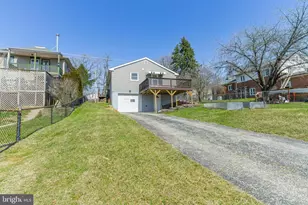 282 E Broadway, Red Lion, PA 17356 - Photo 37